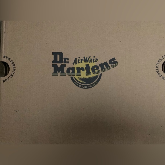 Dr. Martens Rometty Contrast
Stitch Platform Chelsea Boot - Picture 7 of 7